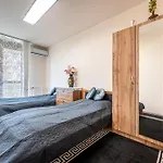 Riversider - With A View Of The Danube And Margaret Island