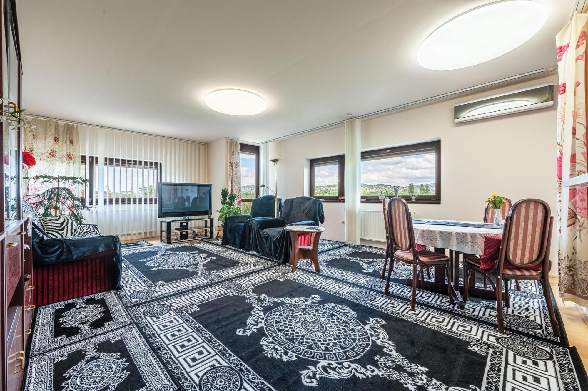 Apartment Riversider - With A View Of The Danube And Margaret Island *